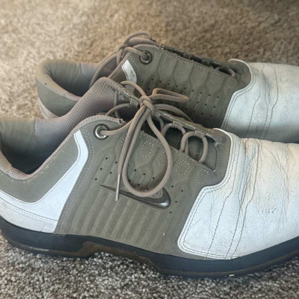 Nike Men's Olive and White Athletic Shoes